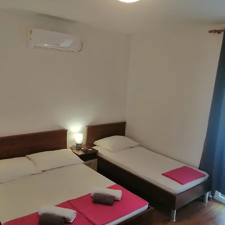 Apartmani Tina Razanj Exterior photo