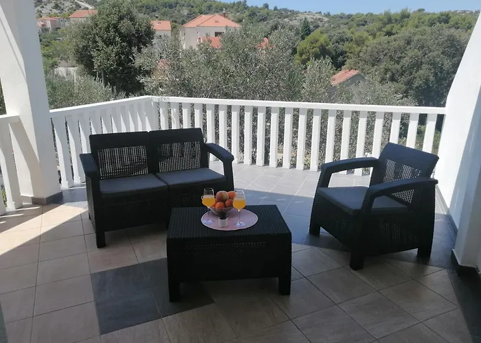 Apartmani Tina